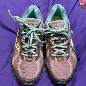 NWOT Saucony Excursion Trail Sneaker